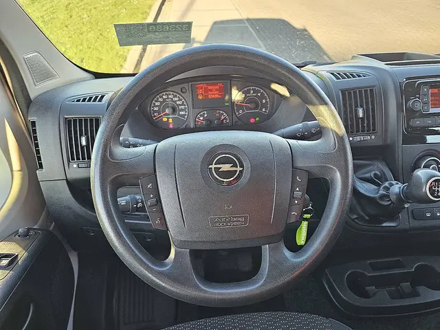 Opel Movano 2.2 2024 Diesel 11