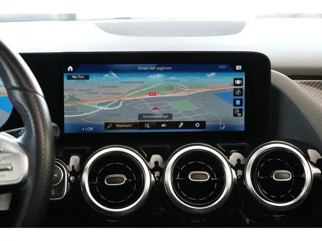 Mercedes-Benz B-Klasse 200 AMG 2019 Benzine 20