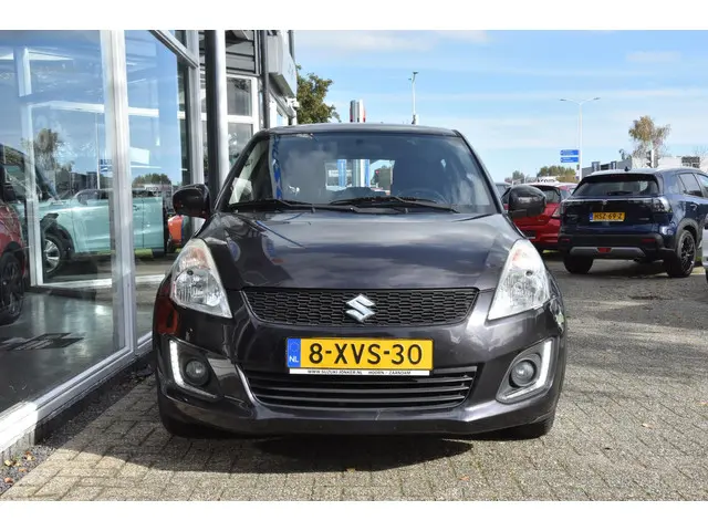 Suzuki Swift 1.2 Dynamic Automaat 2014 Benzine 4