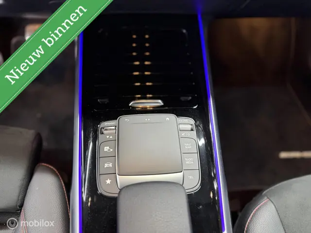 Mercedes-Benz GLB 200 AMG Line 2022 Benzine 31