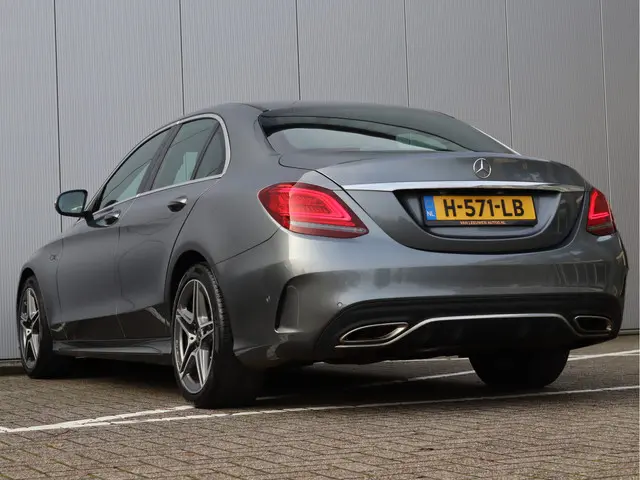 Mercedes-Benz C-Klasse 180 AMG-line 2019 Benzine 17
