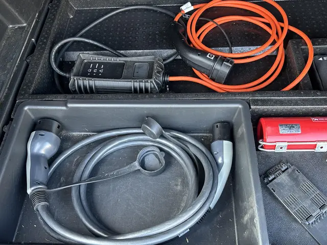 Peugeot 3008 1.6 HYbrid 225 GT 2022 Hybride Benzine 11