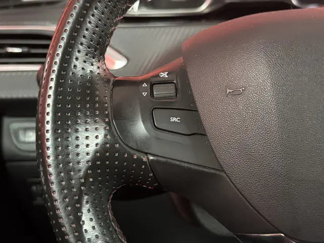 Peugeot 2008 1.6 BlueHDi Allure 2016 Diesel 32