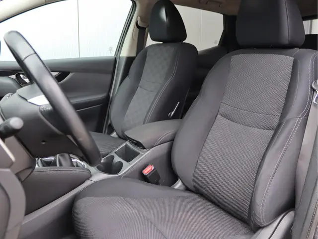 Nissan QASHQAI 1.2 N-Connecta 2016 Benzine 4