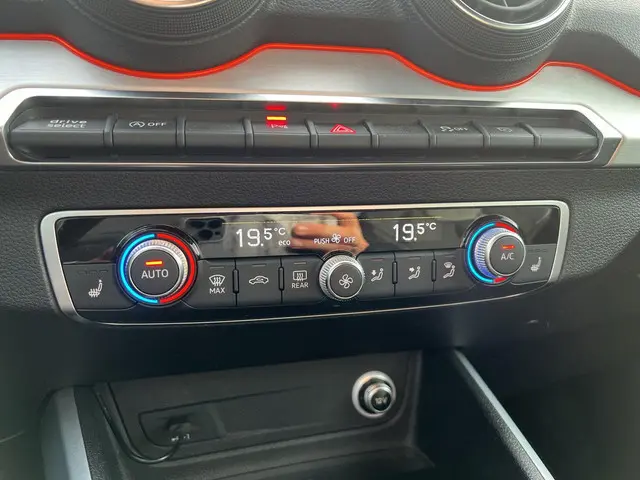 Audi Q2 35 TFSI CoD S-Line 2019 Benzine 21