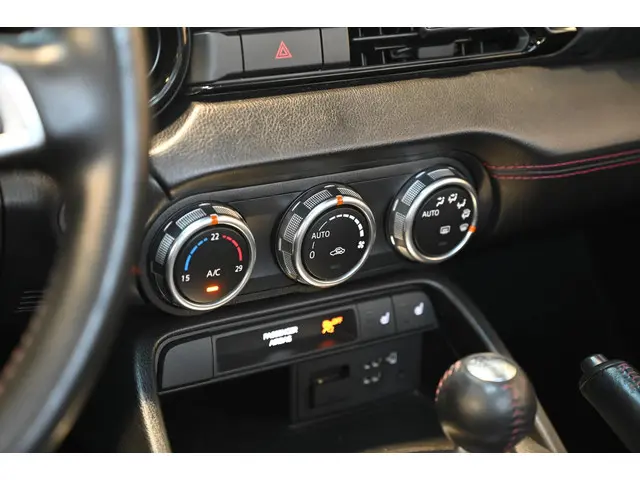 Mazda MX-5 SkyActiv-G 160 6MT TS+ 2016 Benzine 34