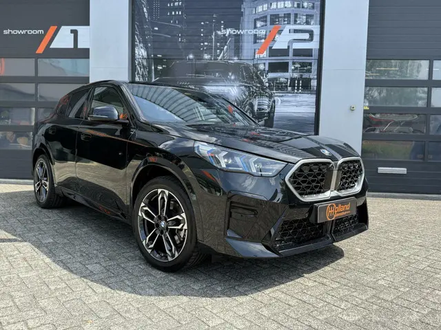 BMW X2 sDrive20i| M-Sport|Pano|LED| H&K! 2024 Benzine 8