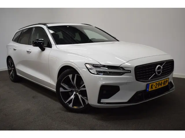 Volvo V60 2.0 B3 163pk AUT8 R-Design 2021 Benzine 25