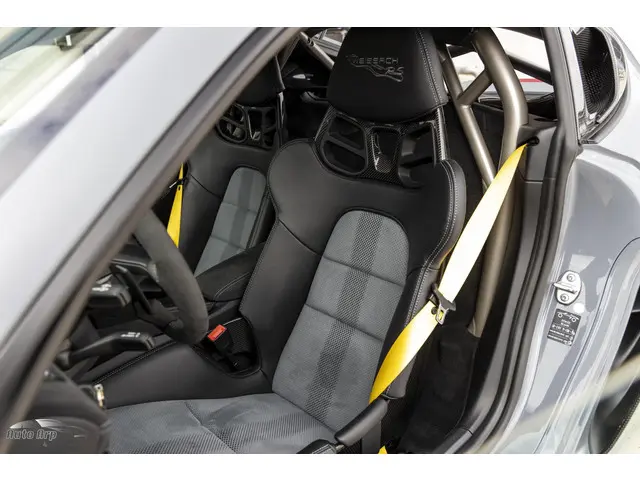 Porsche 718 GT4 RS 2022 Benzine 27