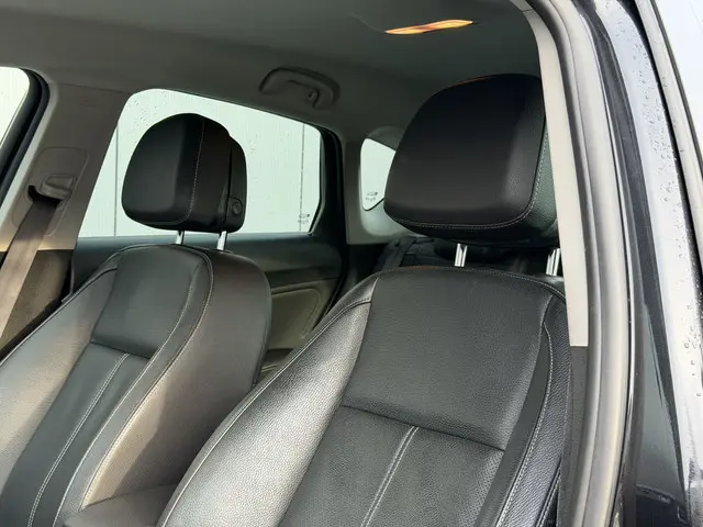 Opel Astra 1.6 Turbo Cosmo 2014 Benzine 11