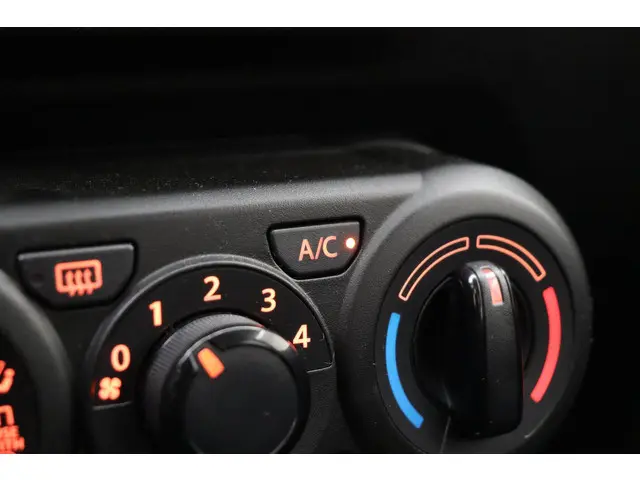 Suzuki Ignis 1.2 Smart Hybrid Comfort 2023 Benzine 18