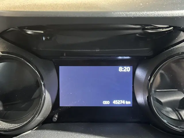 Toyota Yaris 1.5 Hybrid Executive 2023 Hybride Benzine 27