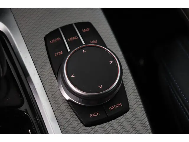 BMW X3 xDrive30i High Executive 2020 Benzine 26