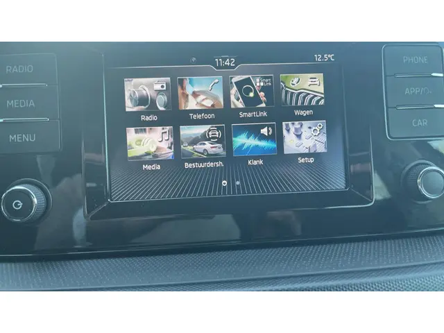 Škoda Fabia 1.0 MPI Ambition 2023 Benzine 22