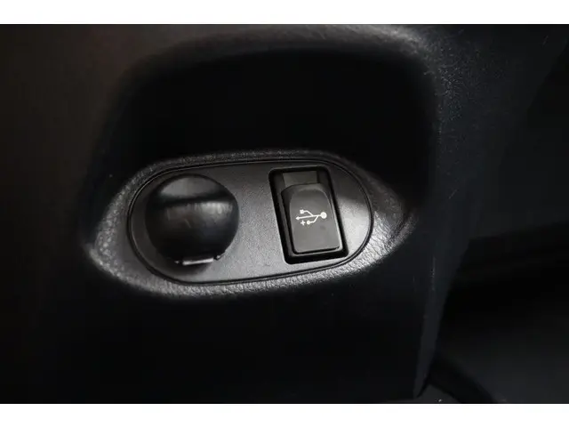 Toyota Yaris 1.5 Hybrid Aspiration 2018 Hybride Benzine 24