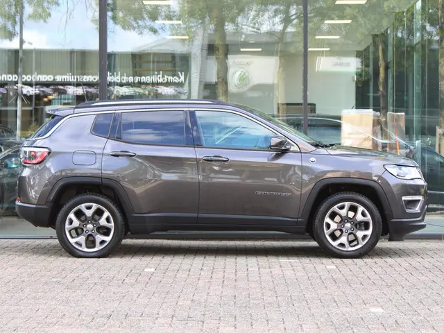Jeep Compass 1.4 MultiAir Limited 4x4 2017 Benzine 7