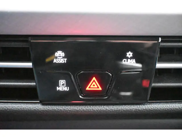 Volkswagen Golf Variant 1.0 TSI Life 2021 Benzine 21