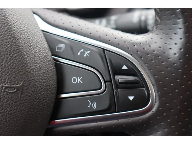 Renault Espace 1.8 TCe Initiale Paris 7p. 2019 Benzine 35