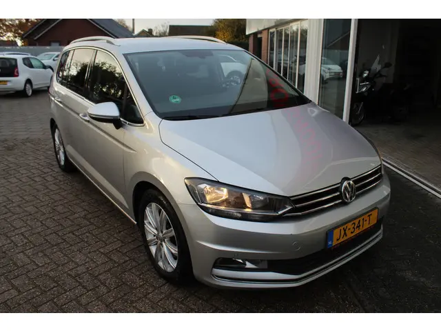 Volkswagen Touran 1.2 TSI Highline 7p 2016 Benzine 21