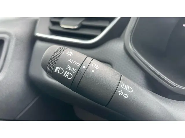 Mitsubishi Colt 1.0T MT Instyle 2025 Benzine 26