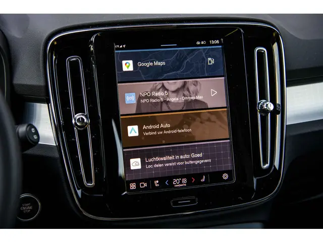 Volvo XC40 2.0 B4 Plus Dark 2025 Benzine 19