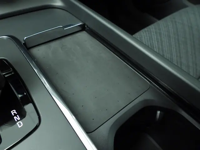 Volvo V60 2.0 B3 Essential Edition 2024 Benzine 26