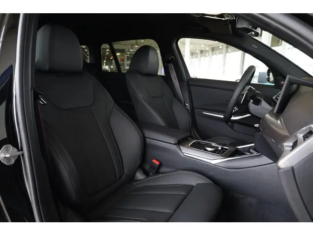 BMW 3 Serie Touring 330e 2026 Hybride Benzine 8