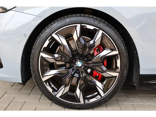 BMW i5 M60 xDrive 84 kWh 2024 Elektrisch 6
