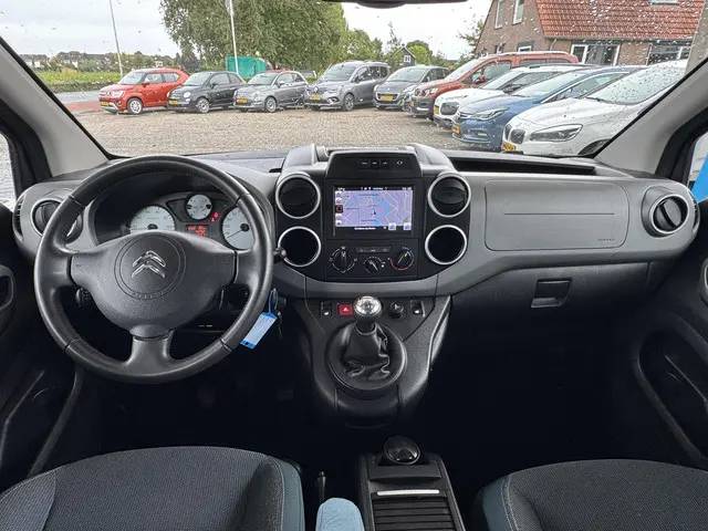 Citroën Berlingo 1.2 PureTech XTR 2018 Benzine 22