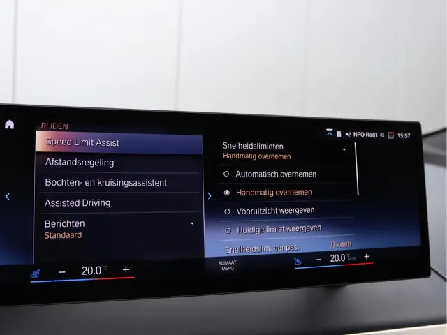 BMW iX xDrive40 High Executive 77 kWh 2021 Elektrisch 57