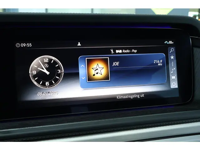 Mercedes-Benz G-Klasse 500 2023 Benzine 34