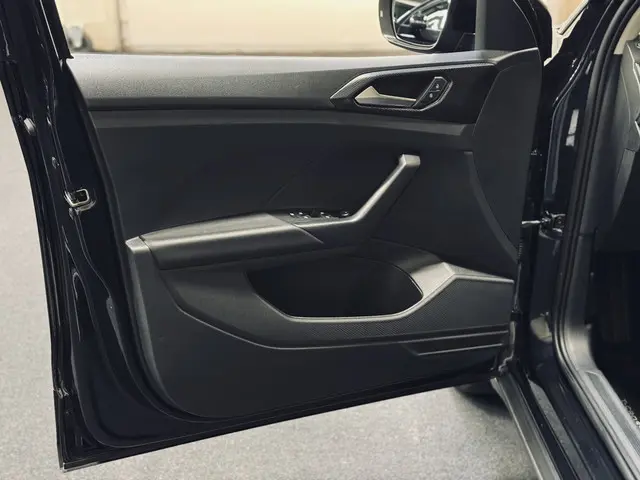 Volkswagen T-Cross 1.0 TSI Life DSG 2022 Benzine 10