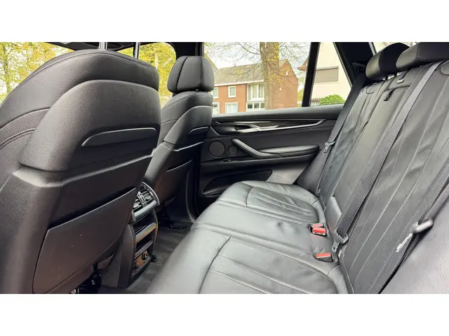 BMW X5 xDrive40d High Executive 2015 Diesel 11