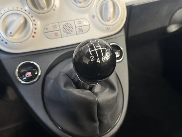 Fiat 500 1.0 Hybrid Lounge 2021 Benzine 26