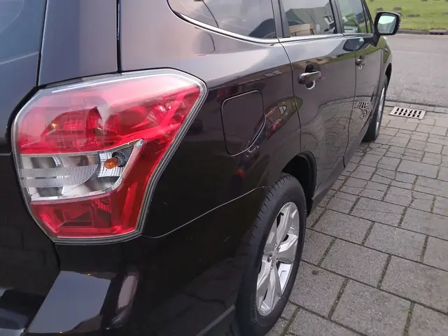Subaru Forester 2.0 Executive 2013 Benzine 6