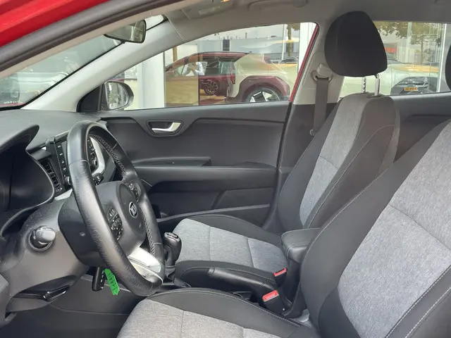 Kia Stonic 1.0 T-GDi DynamicLine 2019 Benzine 12