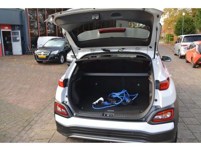 Hyundai Kona EV Premium 64 kWh 2019 Elektrisch 3