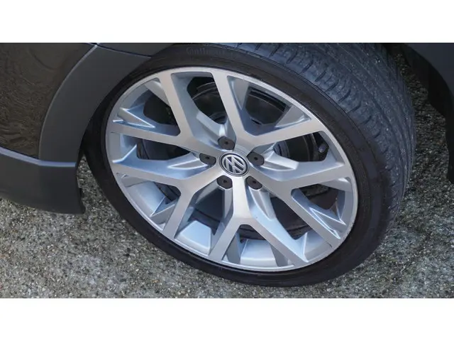 Volkswagen Polo Cross 1.2 TSI 90pk DSG 2017 Benzine 30