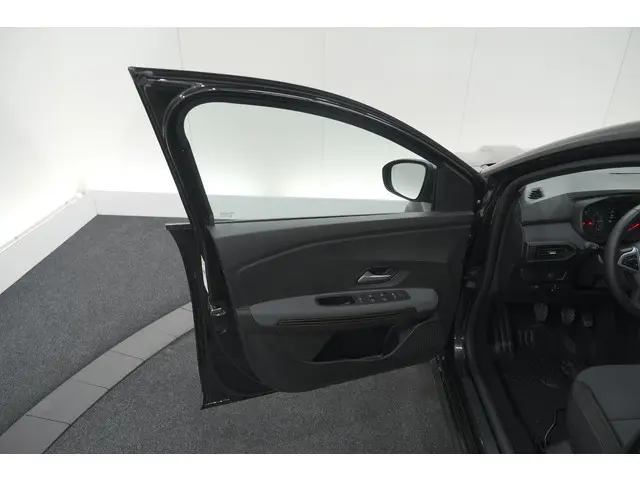 Dacia Jogger TCe 110 Extreme 2025 Benzine 80