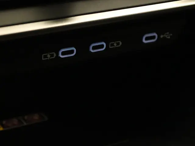 Lexus RZ 450e Executive Line 71 kWh 2023 Elektrisch 35