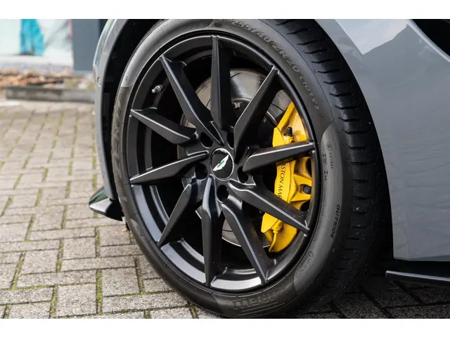 Aston Martin V8 Vantage 4.0 2018 Benzine 10