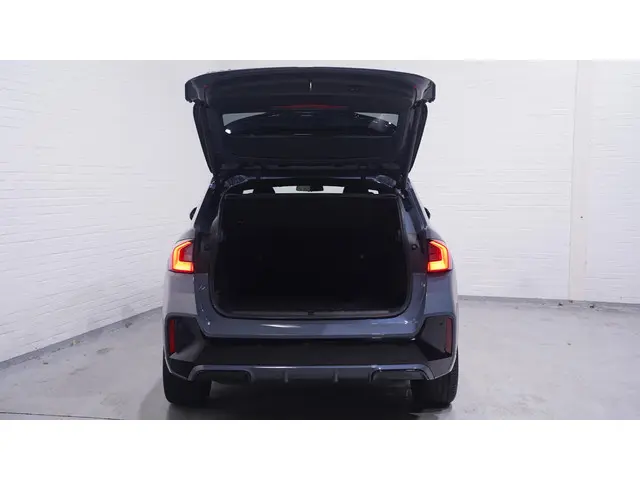 BMW iX1 xDrive30 Launch Edition 67 kWh 2024 Elektrisch 9