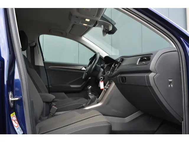 Volkswagen T-Roc 1.5 TSI Sport 2018 Benzine 40