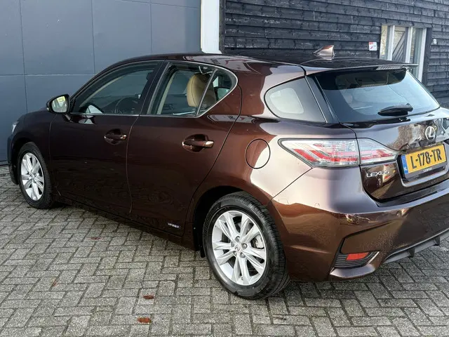 Lexus CT 200h Luxury Line 2017 Hybride Benzine 9