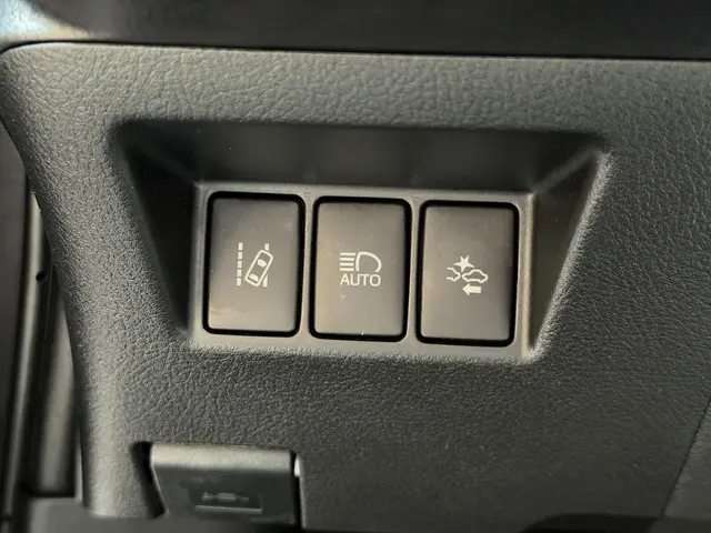 Toyota Yaris 1.5 Hybrid Aspiration 2018 Hybride Benzine 18