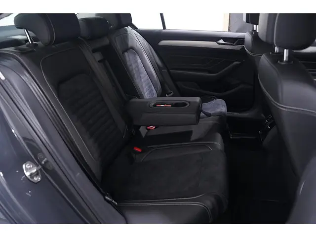 Volkswagen Passat 1.5 TSI Elegance 2020 Benzine 37