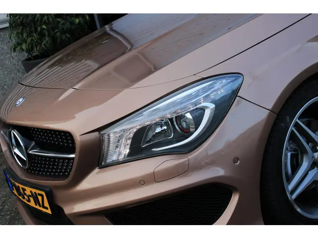 Mercedes-Benz CLA 200 AMG 2014 Benzine 16