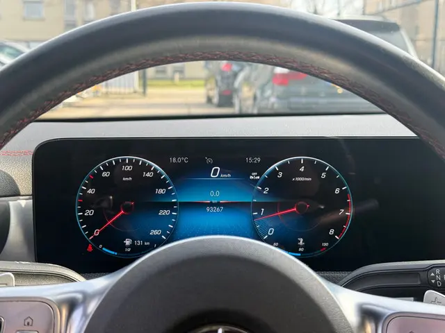 Mercedes-Benz CLA 180 AMG Line 2023 Benzine 15