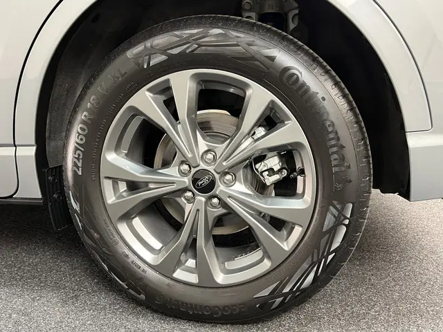 Ford Kuga 2.5 PHEV ST-Line X 2024 Hybride Benzine 52