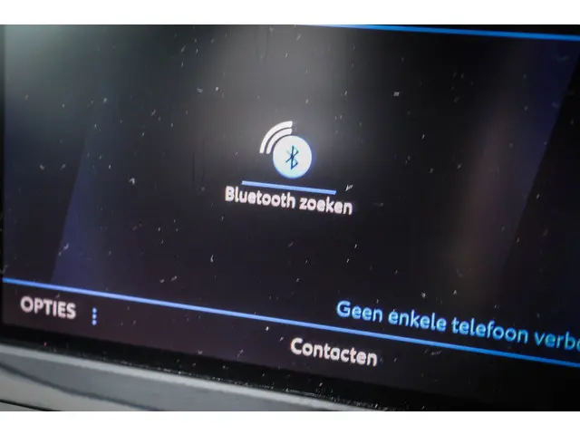 Peugeot 208 1.2 PureTech Active Pack 2022 Benzine 18